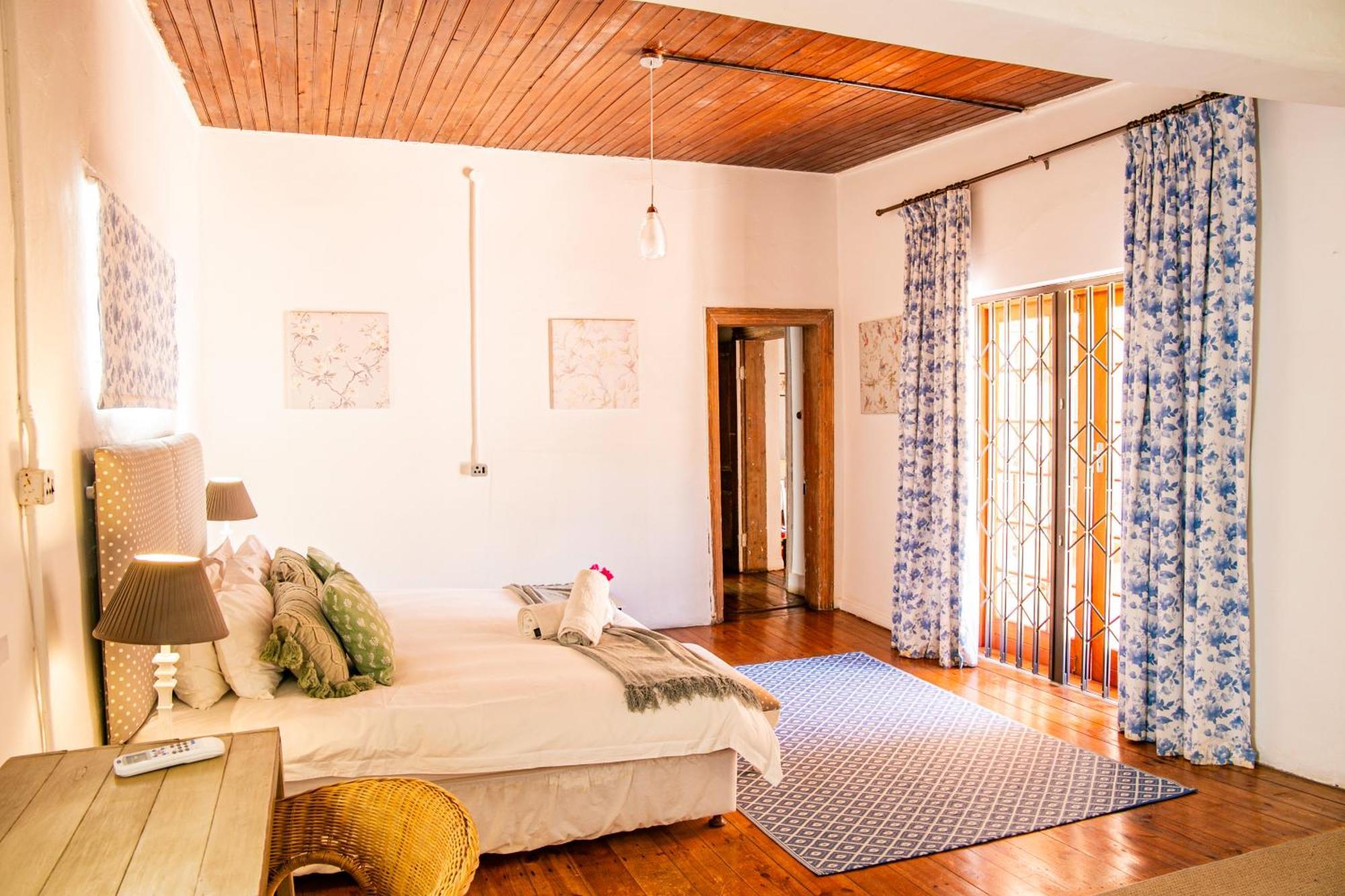 The Townhouse Villa Graaff Reinet Exterior photo