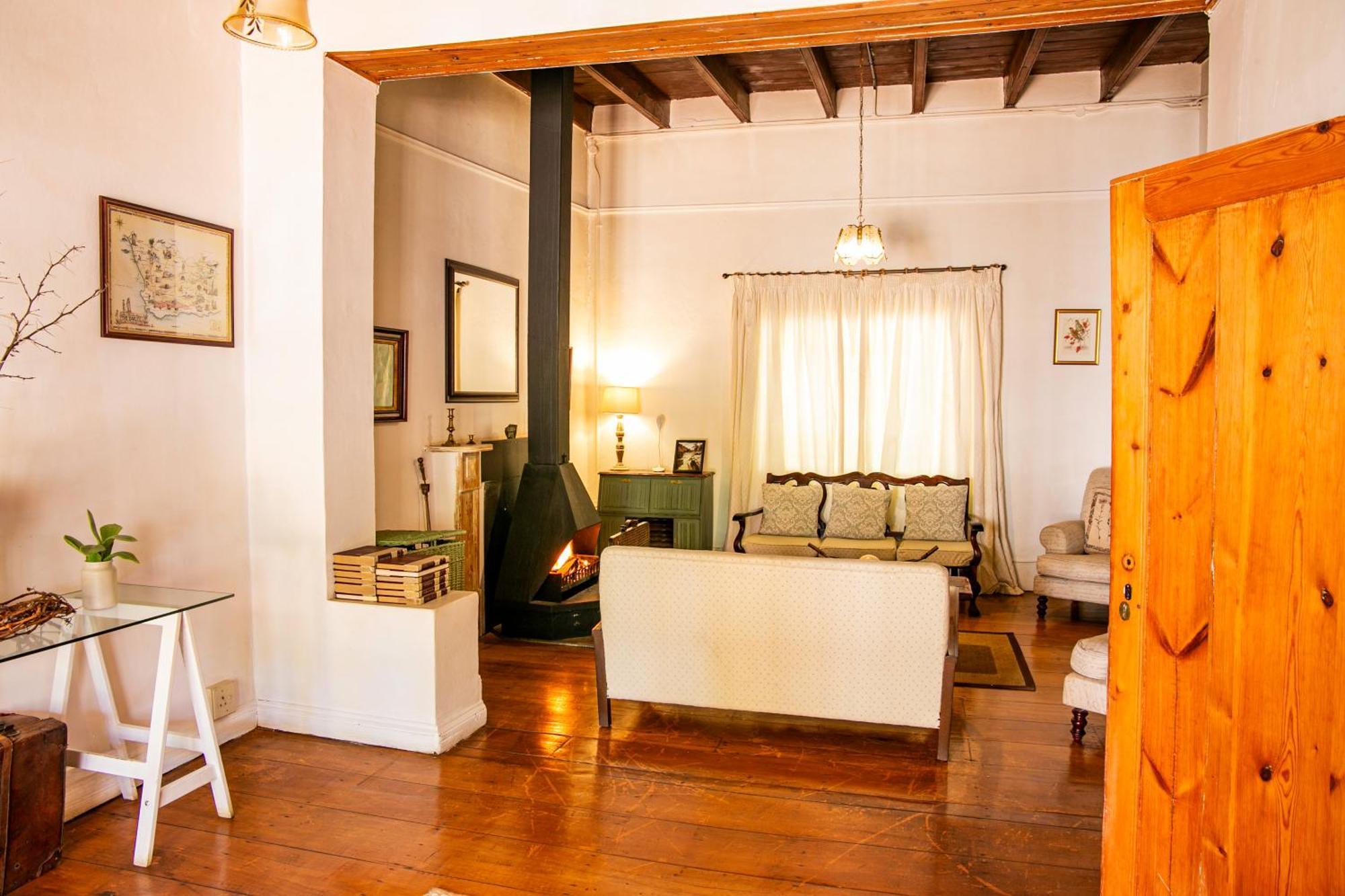 The Townhouse Villa Graaff Reinet Exterior photo